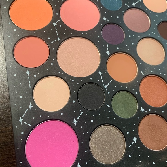 ✨ Host Pick ✨ Smashbox eyeshadow palette - Picture 3 of 5